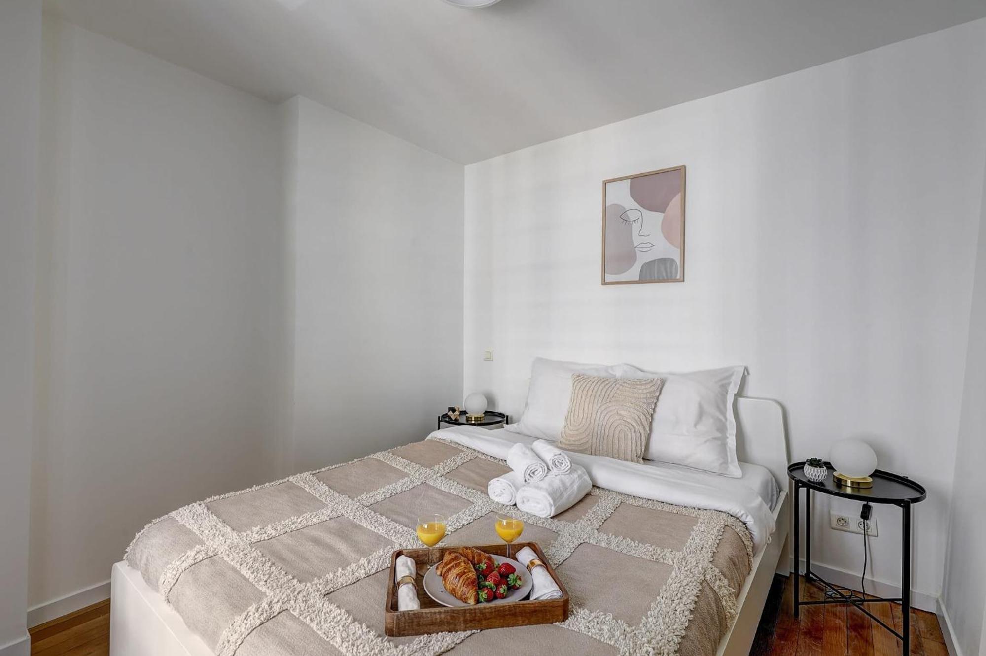 Champs-Elysees - 2Br With Balcony - Cityapartmentstay Париж Экстерьер фото