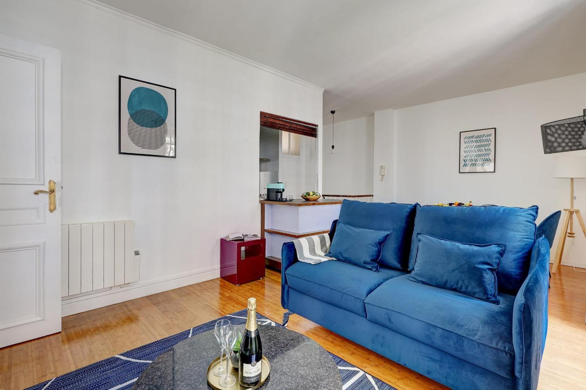 Champs-Elysees - 2Br With Balcony - Cityapartmentstay Париж Экстерьер фото