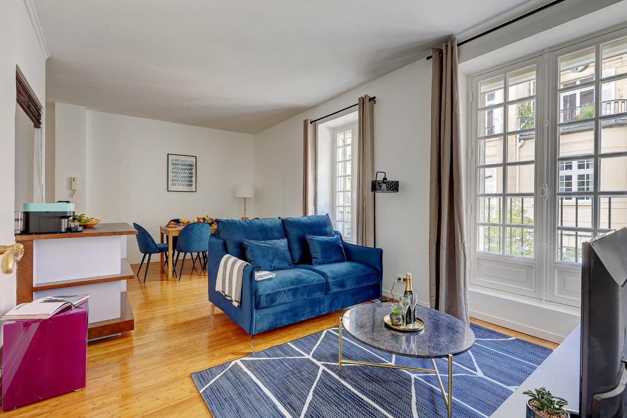 Champs-Elysees - 2Br With Balcony - Cityapartmentstay Париж Экстерьер фото